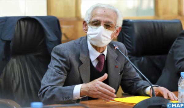 رئيس اللجنة الوطنية للتلقيح يتحدث عن الشرط الأساسي لعودة الحياة إلى طبيعتها في المغرب